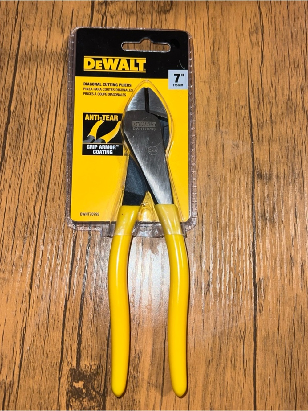 NEW DeWALT DWHT70793 Diagonal Cutting Pliers 7" 175mm w/ Anti-Tear Grip